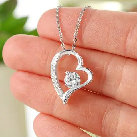 Trendy Creative Elegant Classic Heart Pendant Necklace Decorative Accessories Holiday Mother's Day Gift